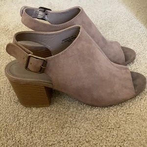 BROWN WEDGES